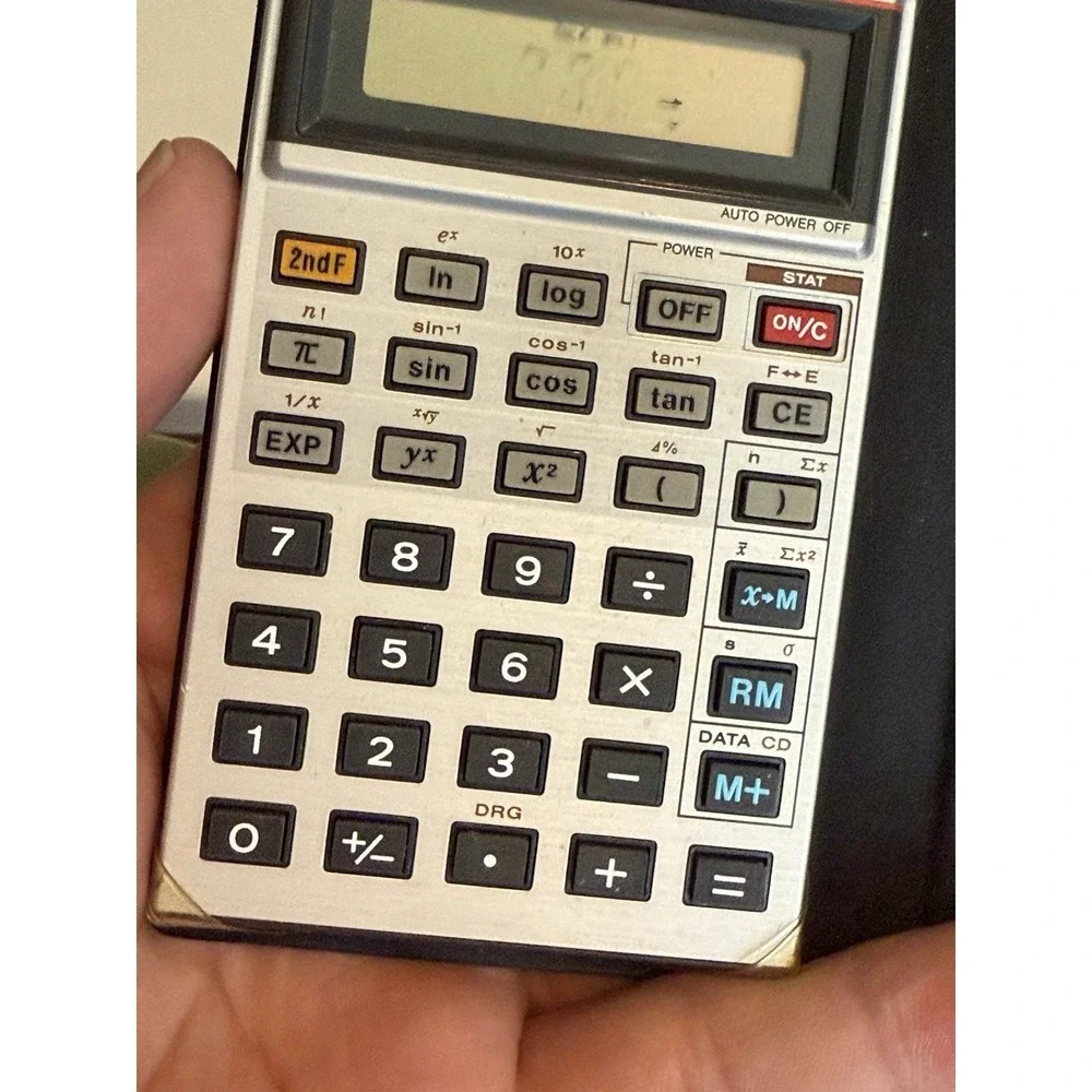 VINTAGE SHARP SCIENTIFIC EL-509A POCKET CALCULATOR  With Black Case ( Read Works
